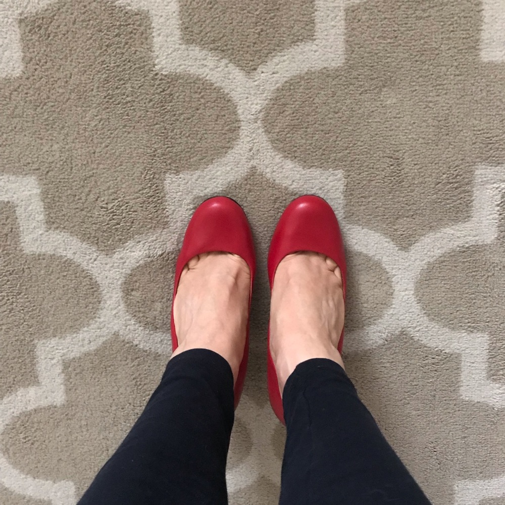 Jessica Simpson Red leather pumps size 6